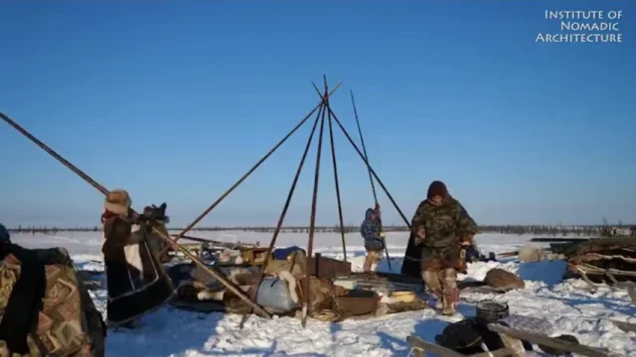 Warmest Tent on Earth Pitching in the Siberian Arctic Winter Ненецкая палатка чум +++ 12