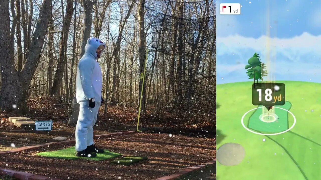 Yeti Plays Sim Golf at Tromso Golf Park #XmasHTH