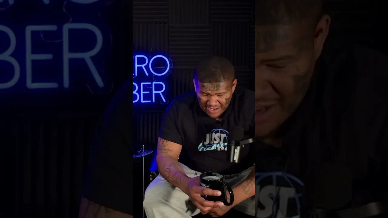 Crip Mac ONLY Drinks Old English #cripmac #cmacdaloc #wack100 #nojumper #adam22 #macrojabber