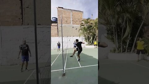 Bom lance do futetênis! #futebol #futevôlei #futmesa