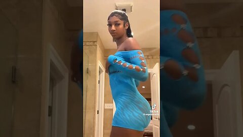 LSU Angel Reese tries on Fashion Nova dress‼️😮