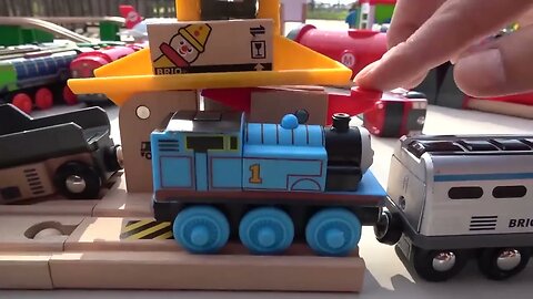 Thomas & Brio Wooden Railway ☆ 4 Tunnel & Crane Course | @shirleyalabado2330