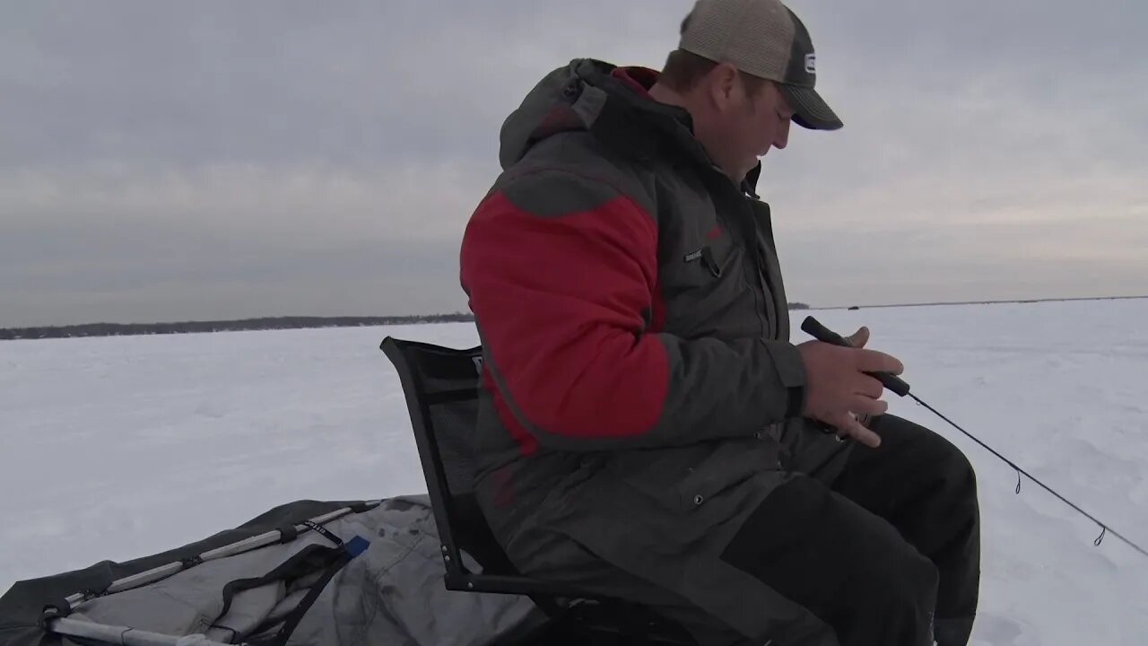 MidWest Outdoors #1706 - Staying Mobile on the Ice