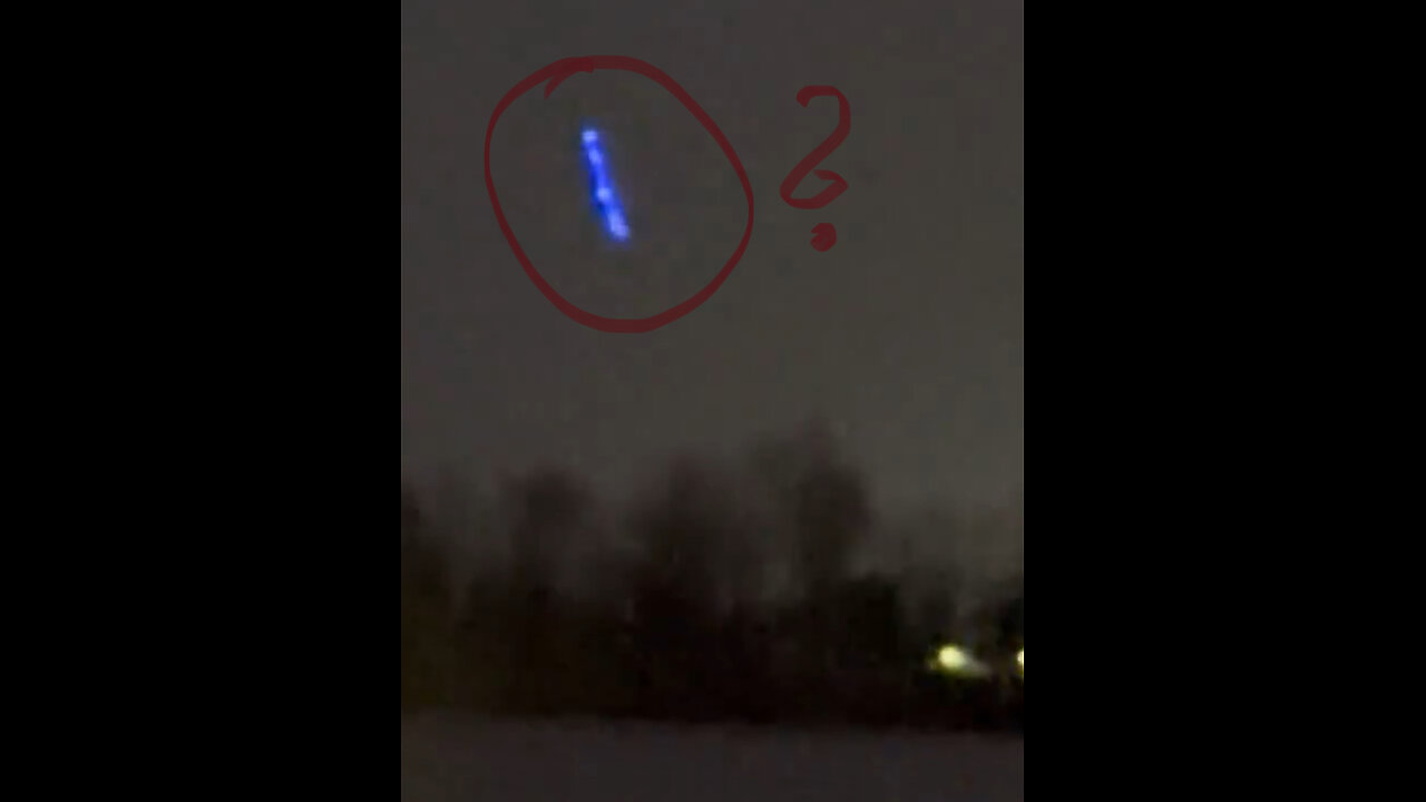 BREAKING: A video captures an unidentified object slowly descending into the Delaware River