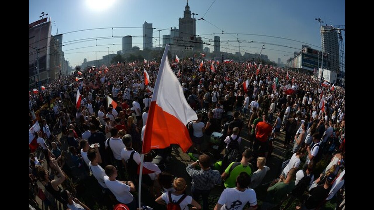 Polacy wprost o ucieczce z kraju w czasie wojny. Ten sondaż daje do myślenia.