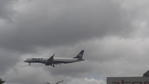 Embraer 195 PR-AUJ na final antes de pousar em Manaus vindo de Santarém 17032021