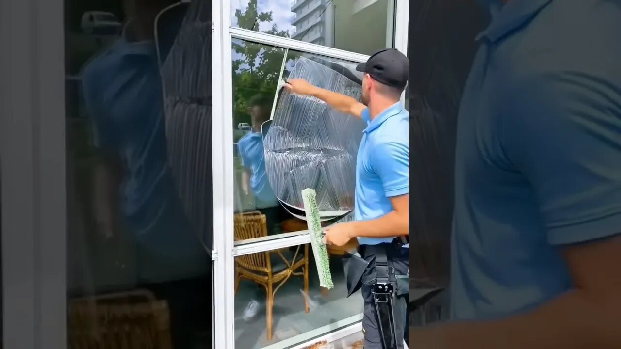 Satisfying Job! 💯🧼 #satisfying #satisfyingsounds #oddlysatisfying #windowcleaning #shorts