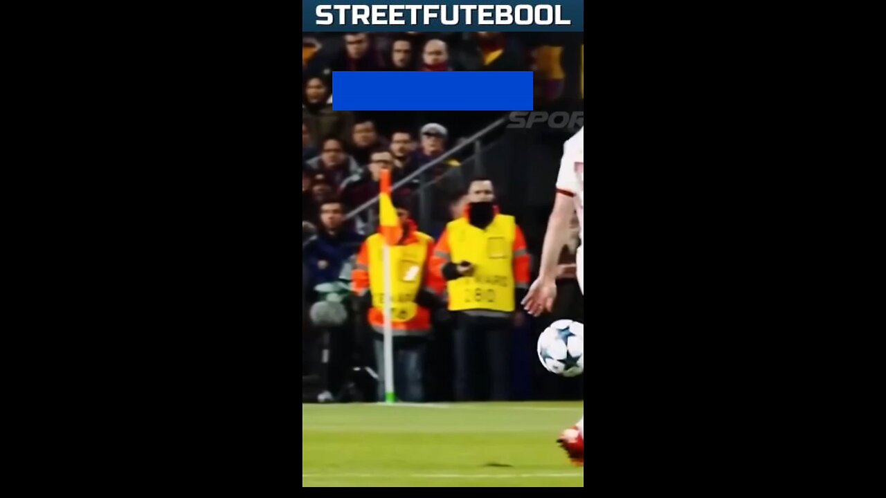 Messi dribbles that stopped the Internet😯