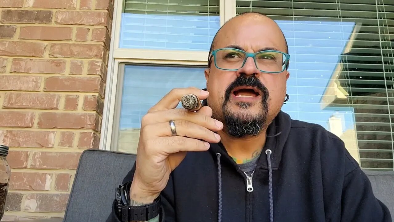 YTPC: Whats one of my go to cigar? #ytpcpipecommunity #ytpcpipecommunity