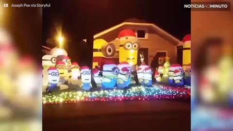 Esta casa está pronta para o Natal... mas só com Minions