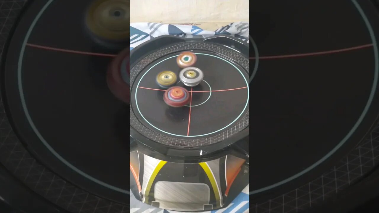 fafnir vs spriggan vs raphael #batalhadebeyblade #beybladeburst #beyblade