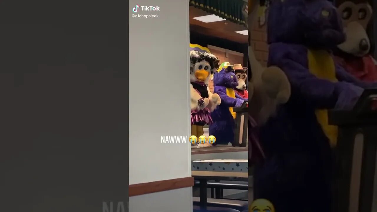 Spooky Animatronics at Chuck E Cheese #shorts