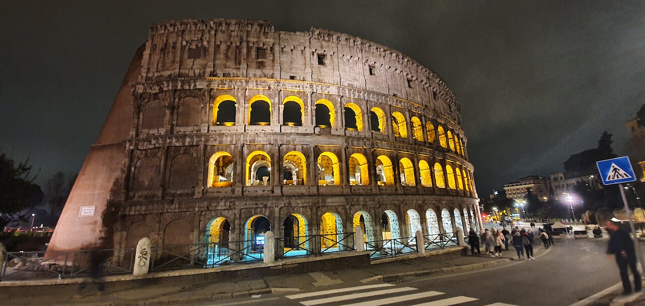 Road to Colosseum