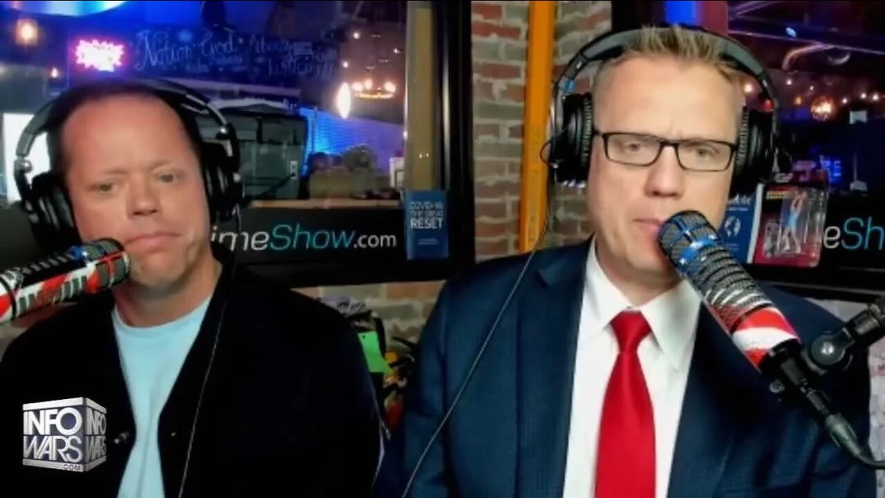 WAR ROOM (Full Show) Tuesday - 10/25/22