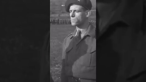 Curta-metragem de Paddy ao lado do Field Marshall Visconde Montgomery. #war #guerra #historia #ww2