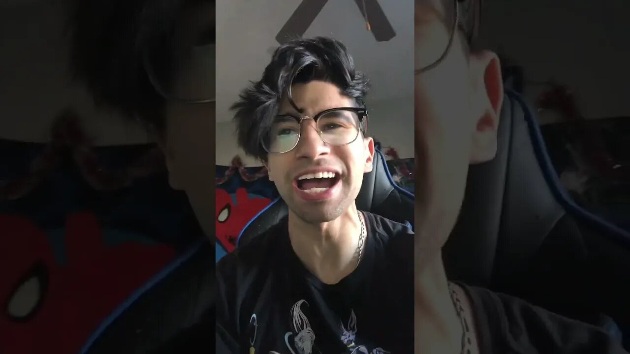 Why am I recording from a plane?? #shorts #meme #ow2