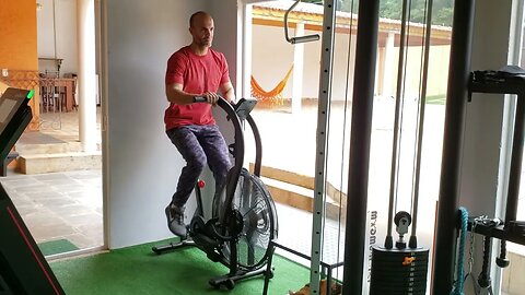 Aeróbio na Air Bike com Evolução | Cardio on Air Bike with Evolution