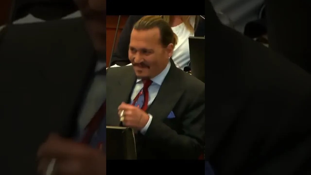 Johnny Depp Laughs at Amber Heard in Court