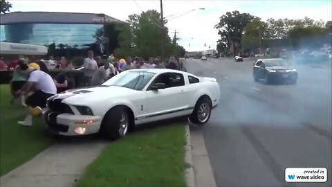 Mustang crash compilation [MUST WATCH