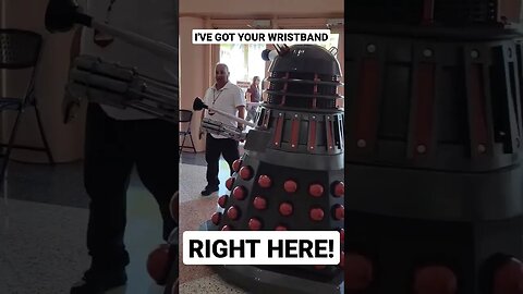 #DALEK VS #SECURITY #TBCC #TBCC2022 #DALEKHAL #DOCTORWHO YouTube.com/TheLegendOfTheTravelingTARDIS