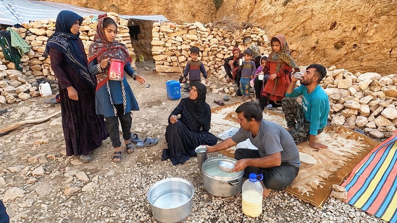 Nomadic Family Cooking 🍳 😋 Traditional Food For Poor Peoples 😢