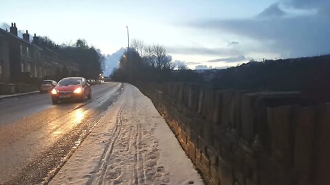 Crunchy paths and noisy traffic walk