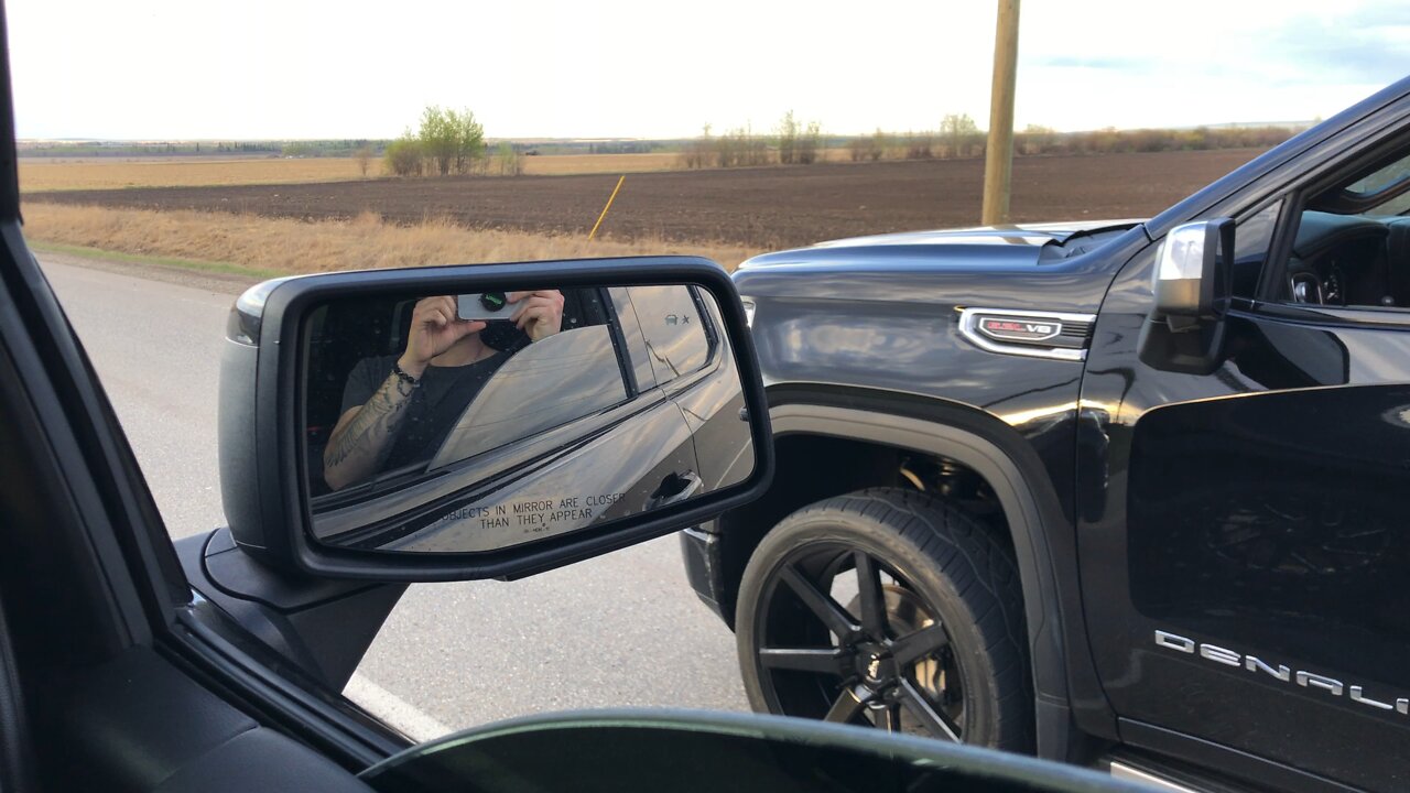 2020 GMC Denali 6.2L vs 5.3L AT4