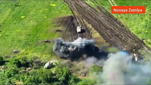 Epic destruction of Ukrainian tank & armored column by Russian mines in South Donetsk