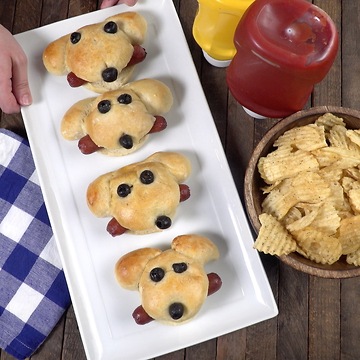 These hot doggie buns are a delight to all senses