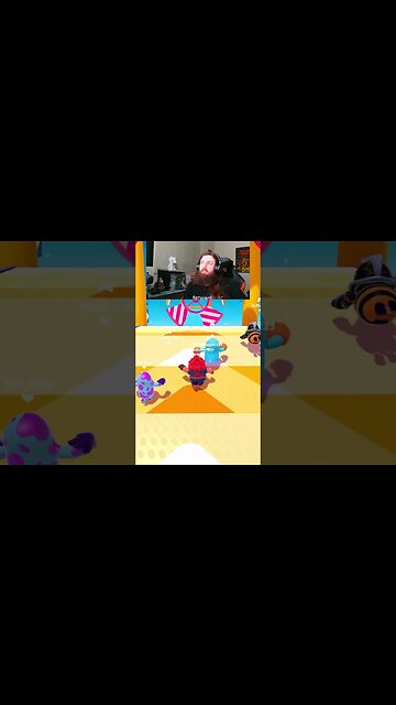 Blasted #fallguys #reactionshorts #fallguysgameplay #fallguysmoments #reactionvideo #reaction #fypシ