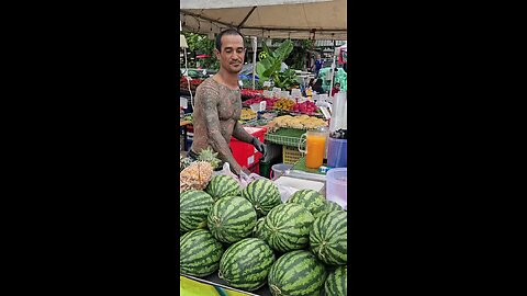 Gangster turned into food seller👍🏽