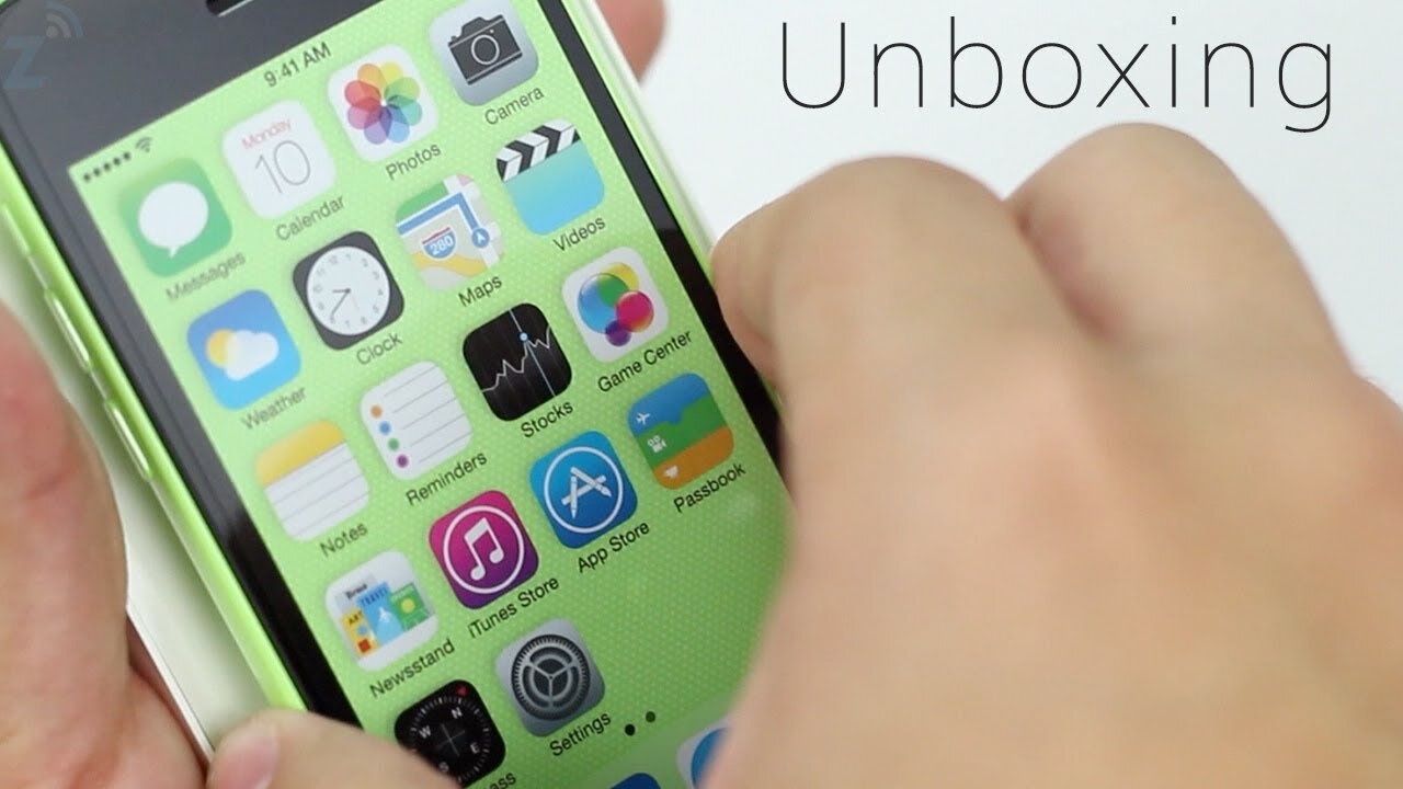 Green iPhone 5c Unboxing, Hands On