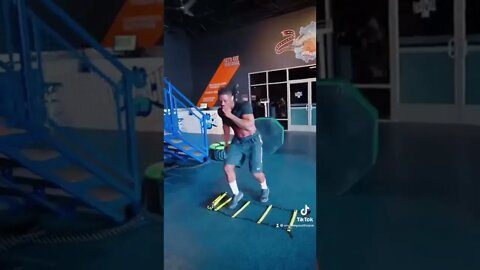 If y’all are smashing and you haven’t bought her a car yet 👑