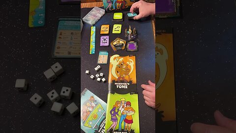 #ScoobyDoo Betrayal #1minutereview #boardgames #boardgamereview #avalonhill #familyboardgame #fun