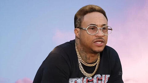 Orlando Brown Goes Off On A Staffer At The Restaurant Tao!! (The People He Was With Was Useless)