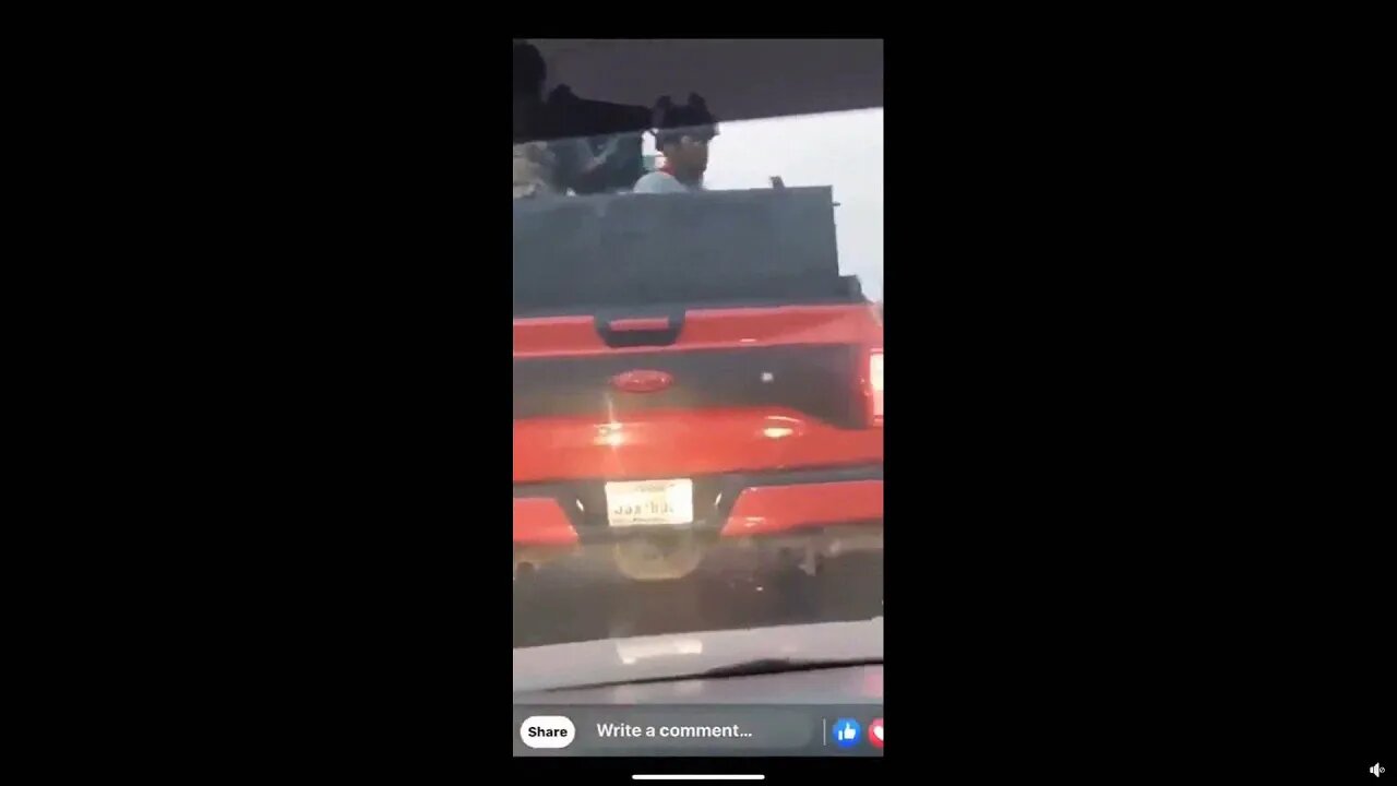 Zeta's Openly Patrolling Freeway In Front Of Everyone