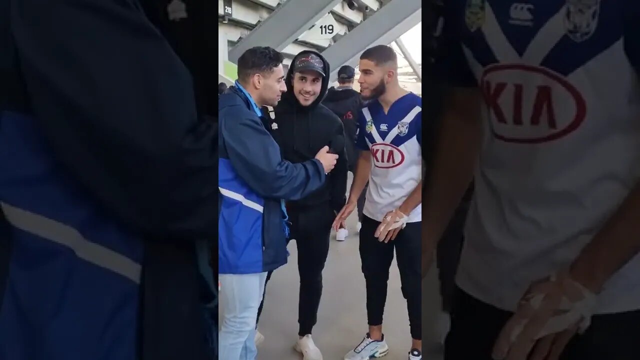 Bulldogs Fans Message To Tino Fa'asuamaleaui