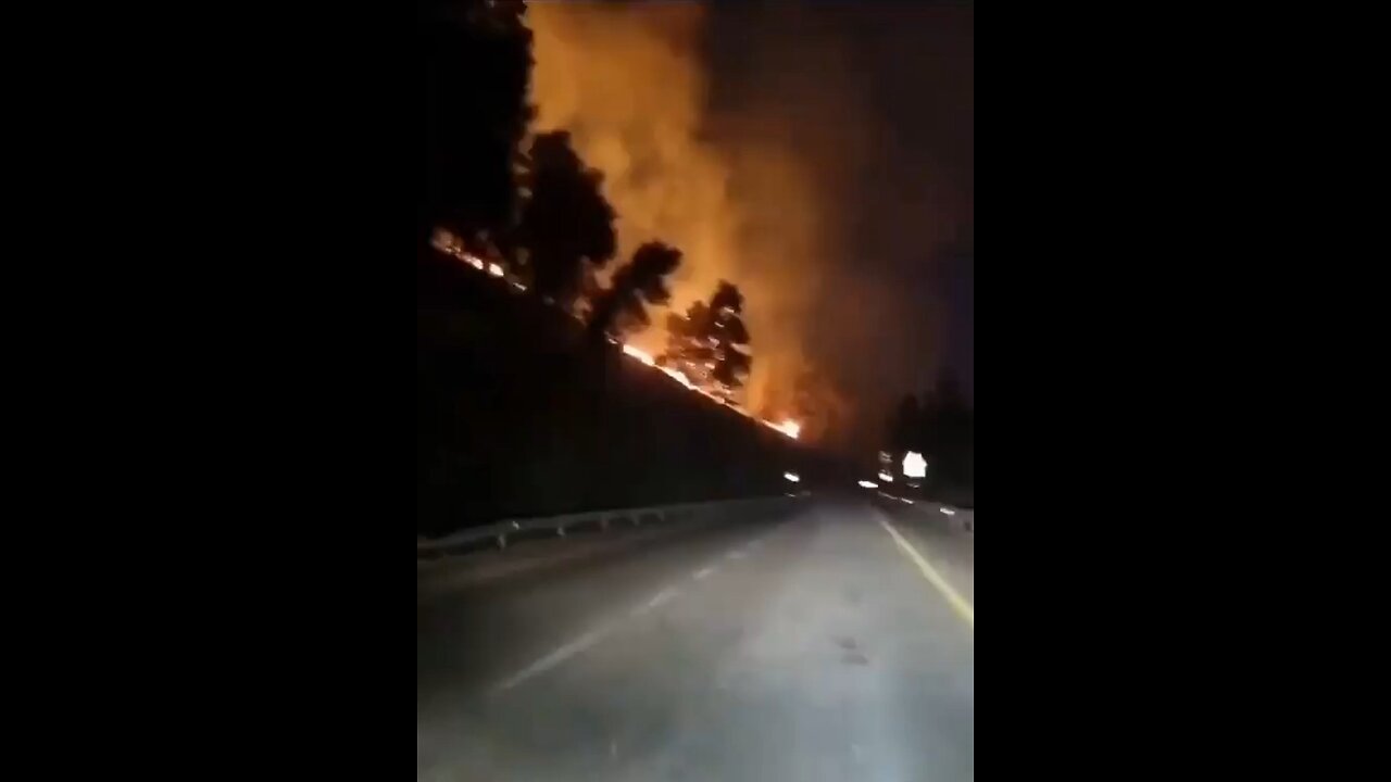 Hezbollah rocket 🚀 fire in the North causes a massive brush fire in Isreal