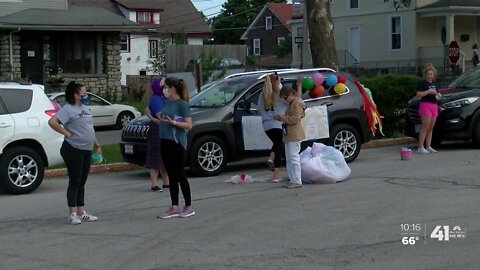 #WeSeeYouKSHB: Gladstone Elementary students, teachers celebrate school year