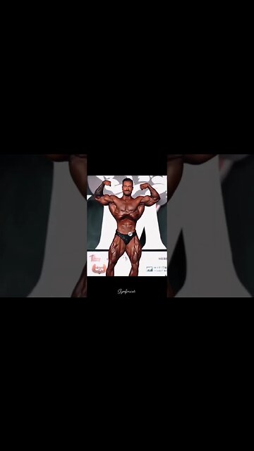 CBUM OR ARNOLD?. #ZYZZ #BODYBUILDING #AESTHETICS