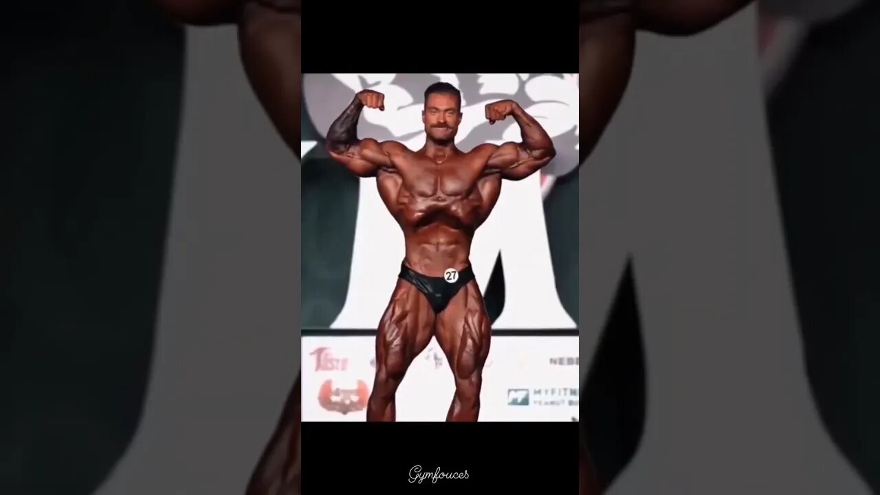 CBUM OR ARNOLD?. #ZYZZ #BODYBUILDING #AESTHETICS