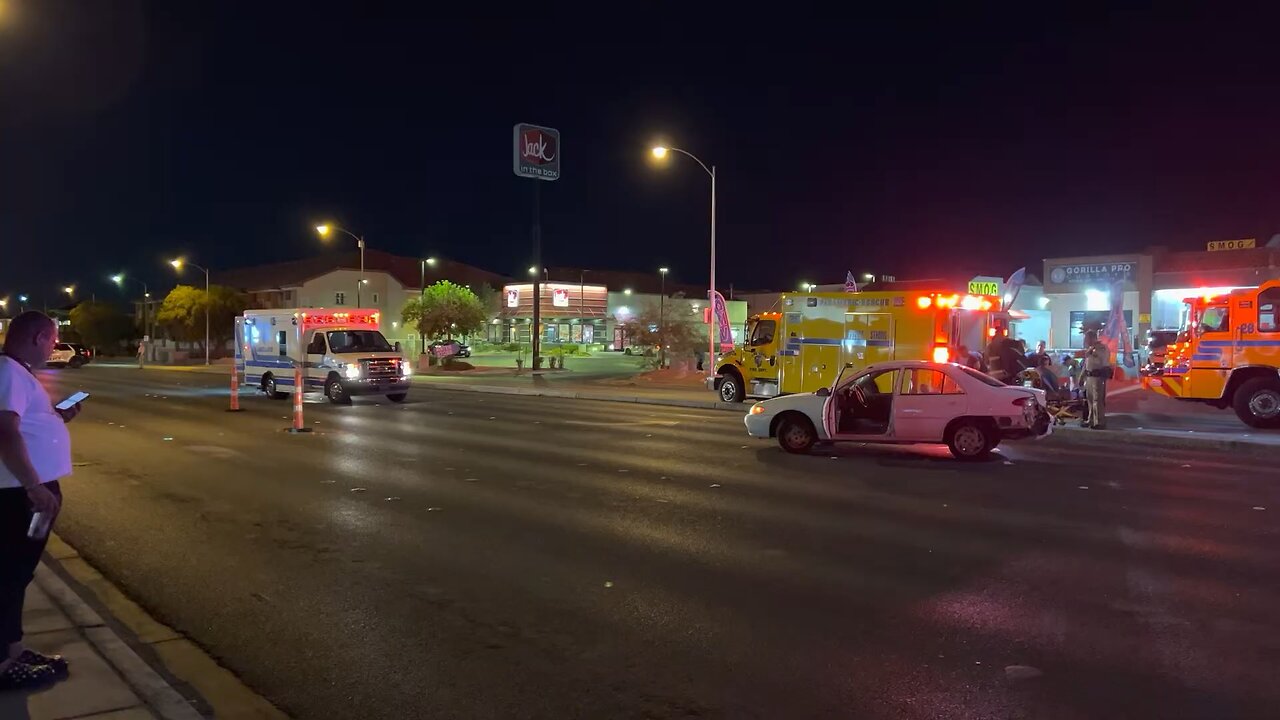 Major crash sends 3 people to the hospital and shuts down flamingo and Durango in Las Vegas 