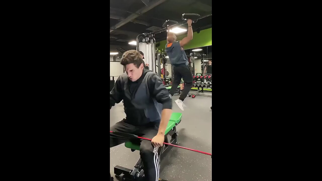 😂