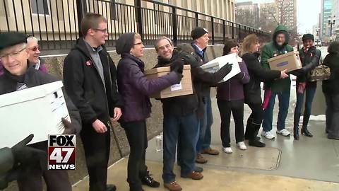 Anti-gerrymandering petitions submitted