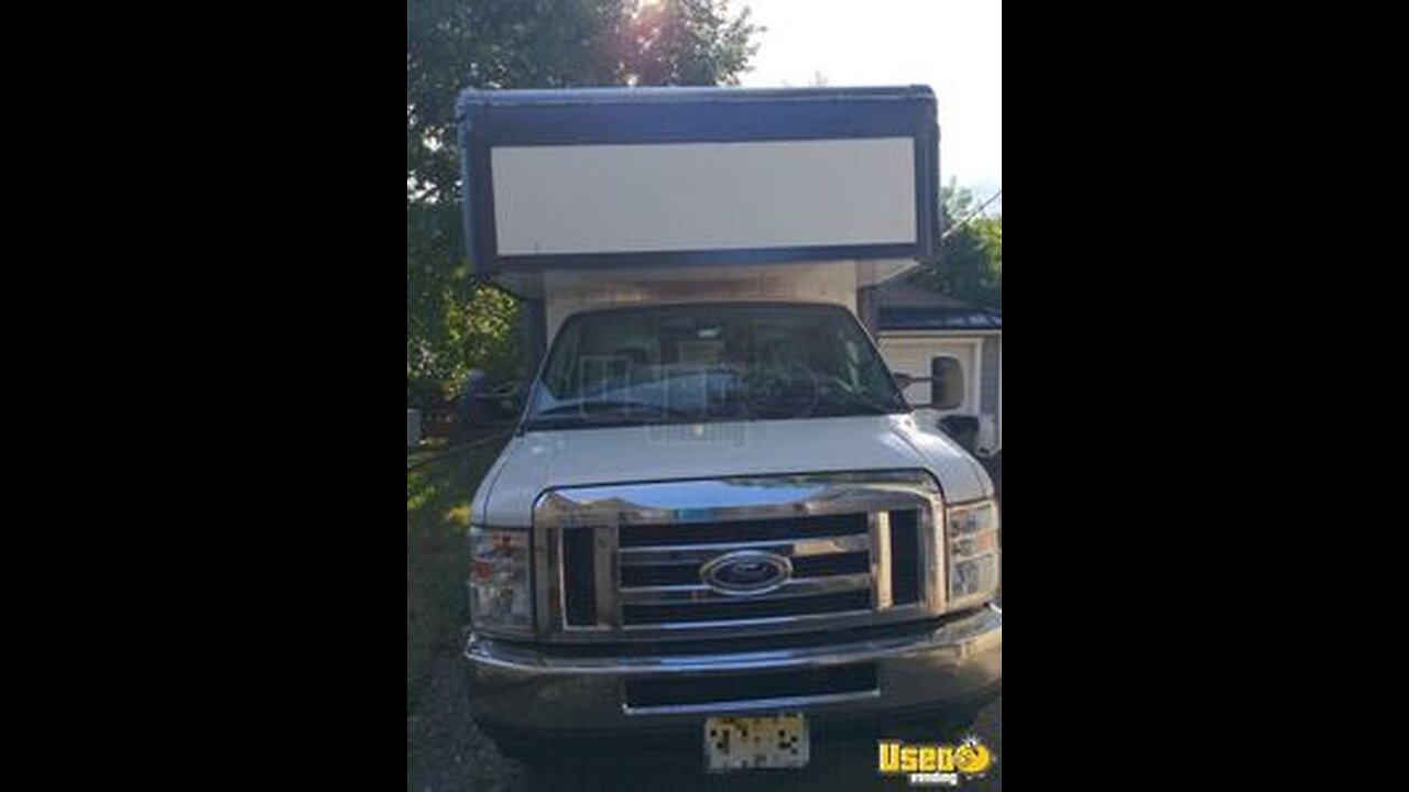 2016 Ford E-350 24' Food Truck w/ Very Lightly Used 2022 Professional Kitchen for Sale in New Jersey