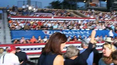 romney nashua Crowd Pan 9 7 12