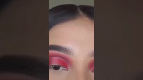 #makeupartist #makeupbeauty #makeuplooks #makeuplover #makeupideas #shorts #eyemakeup #eyeliner