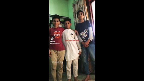 Boys 😎 dancing 🕺