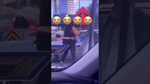 Morning road rage in Chicago 😳#shorts #crazyvideo #roadrage #smashed#chicago