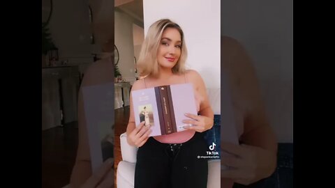 Stephanie Matto Selling Farts For $1000…S^mps Buying it #shorts